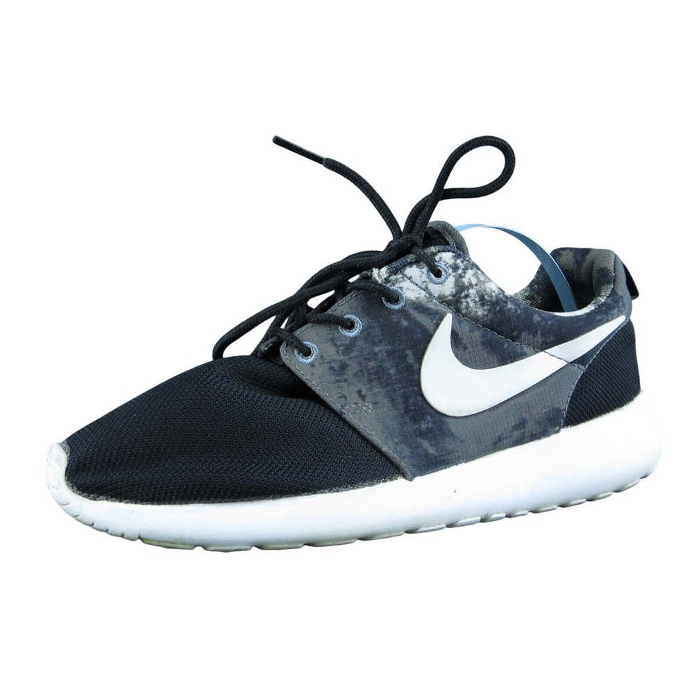Nike Roshe Women Sneaker Shoes Black Fabric‎ Lace Up Size 5 Medium